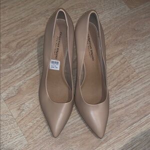 Christian Siriano Women's Tan Pumps